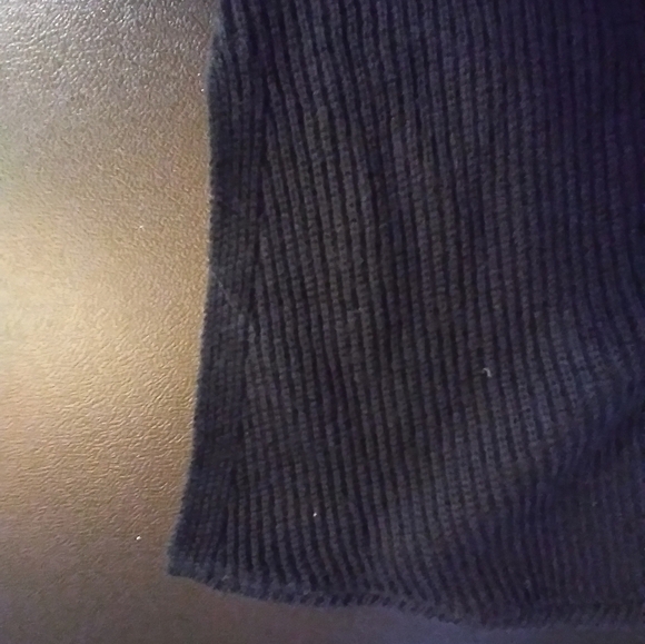 NWT J Jill Black V-Neck Women's Top Size XS Minimalist - Picture 9 of 10